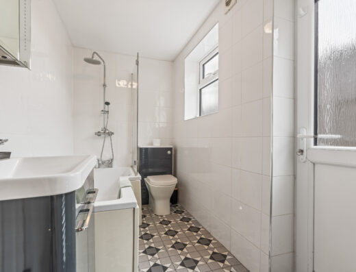 Family Friendly 4 Bed House | WiFi | Parking